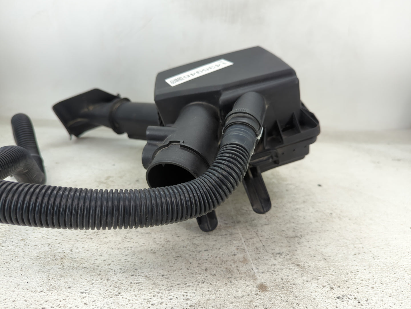 2012-2015 Chevrolet Volt Air Cleaner Intake-duct Hose Tube - Oemusedautoparts1.com