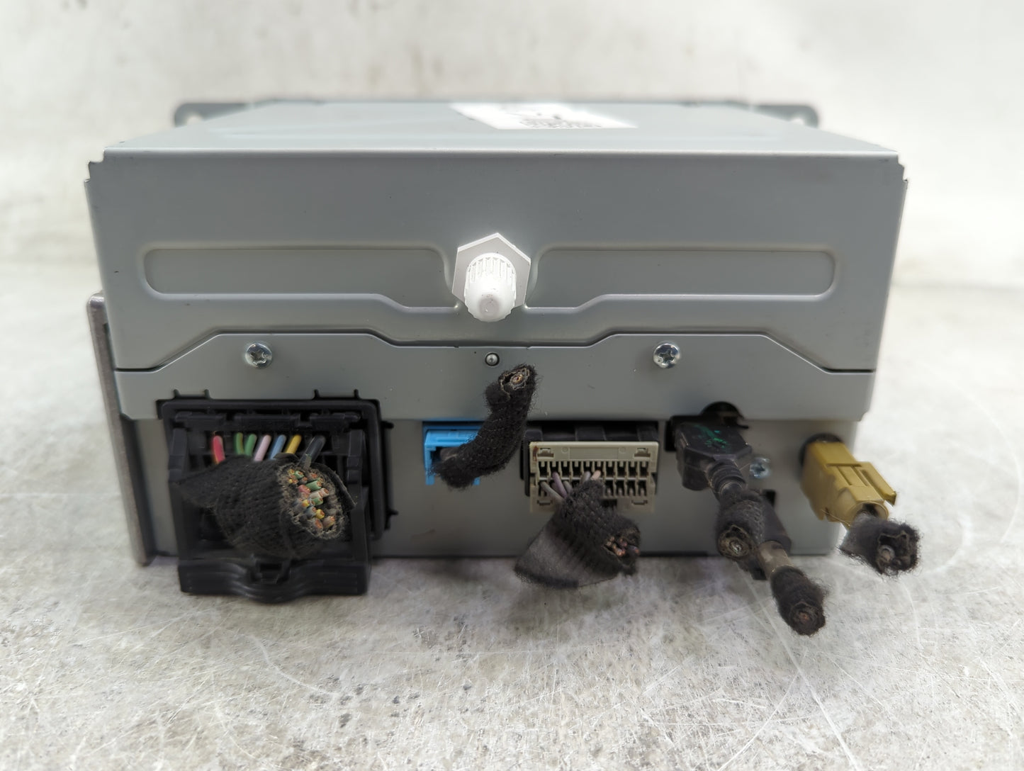 2014 Chevrolet Volt Radio AM FM Cd Player Receiver Replacement P/N:23495272 GA-130-COLR-NT, CQ-FG74E2GDB Fits Fits 2015 2016