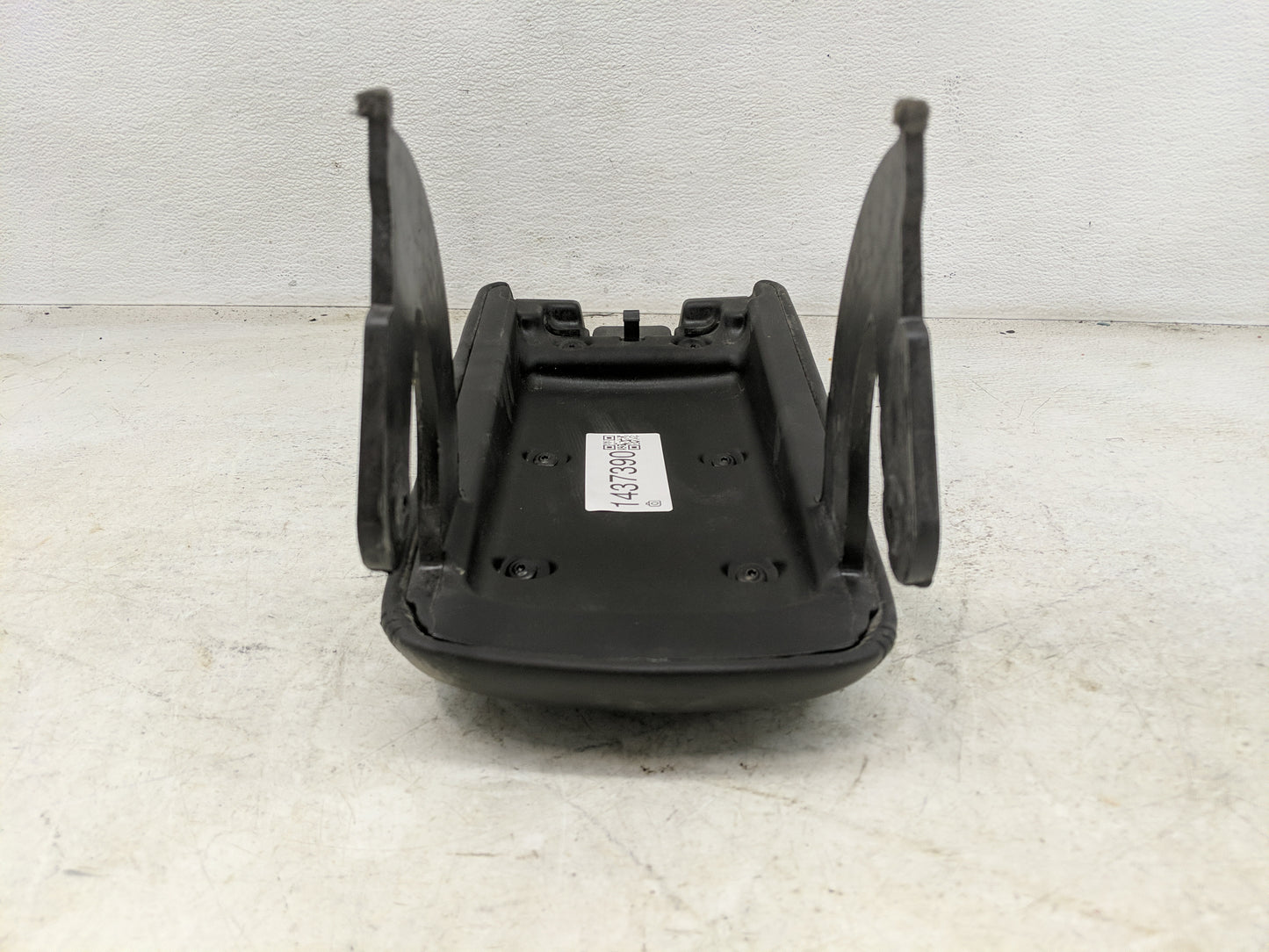 2015 Chevrolet Volt Center Console Armrest Cover Lid Fits OEM Used Auto Parts - Oemusedautoparts1.com