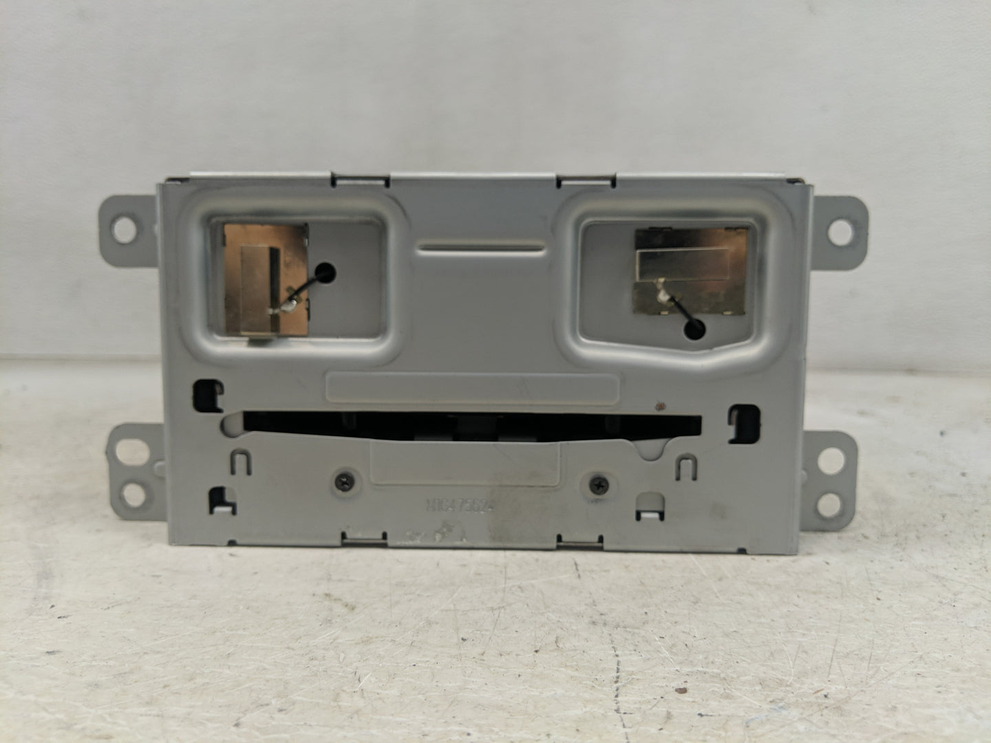 2015 Chevrolet Volt Radio AM FM Cd Player Receiver Replacement P/N:22965236 Fits Fits 2014 2016 OEM Used Auto Parts - Oemuse