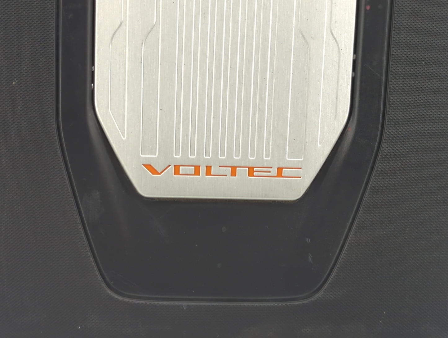 2015 Chevrolet Volt Engine Cover - Oemusedautoparts1.com