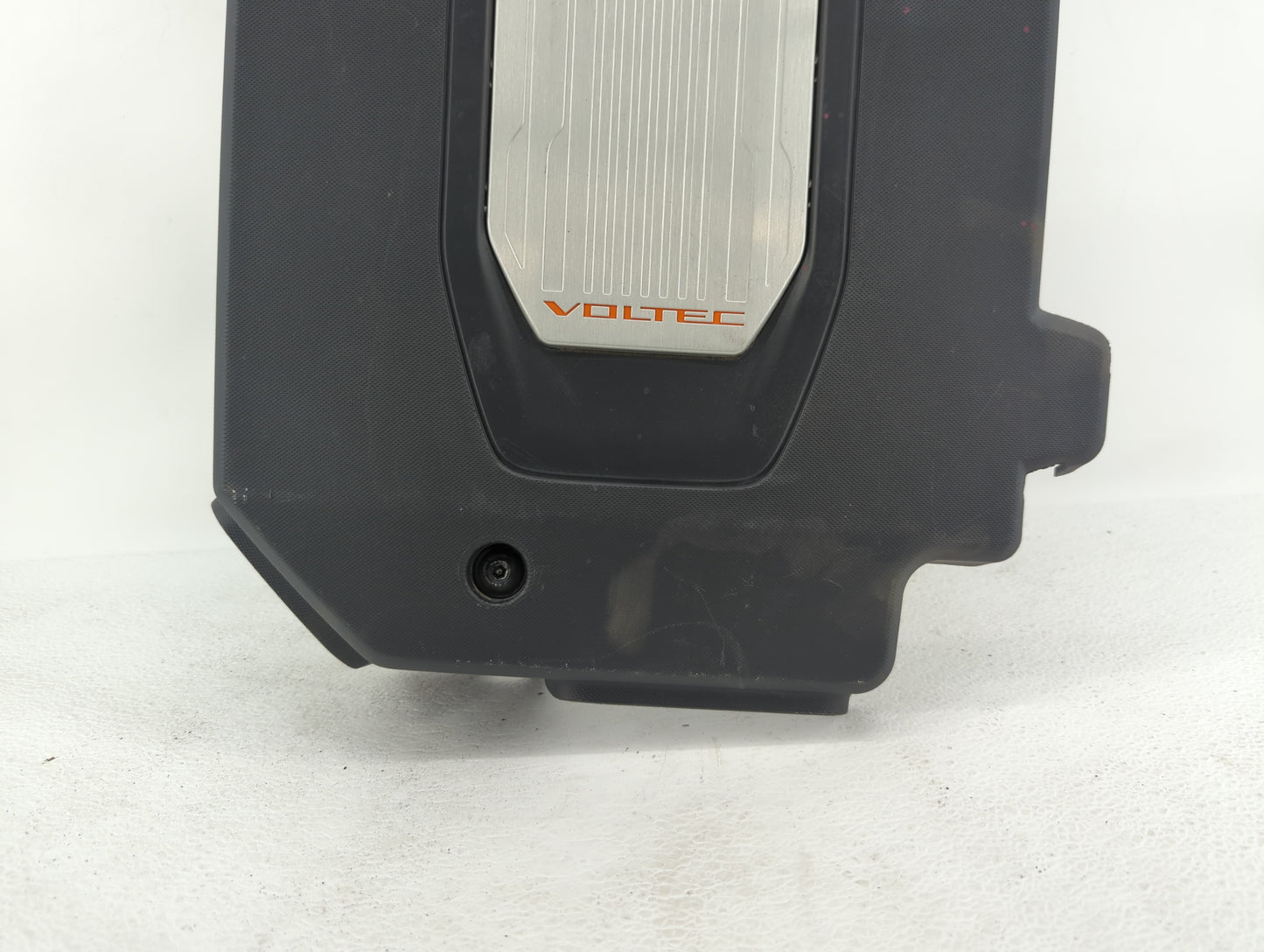 2015 Chevrolet Volt Engine Cover - Oemusedautoparts1.com