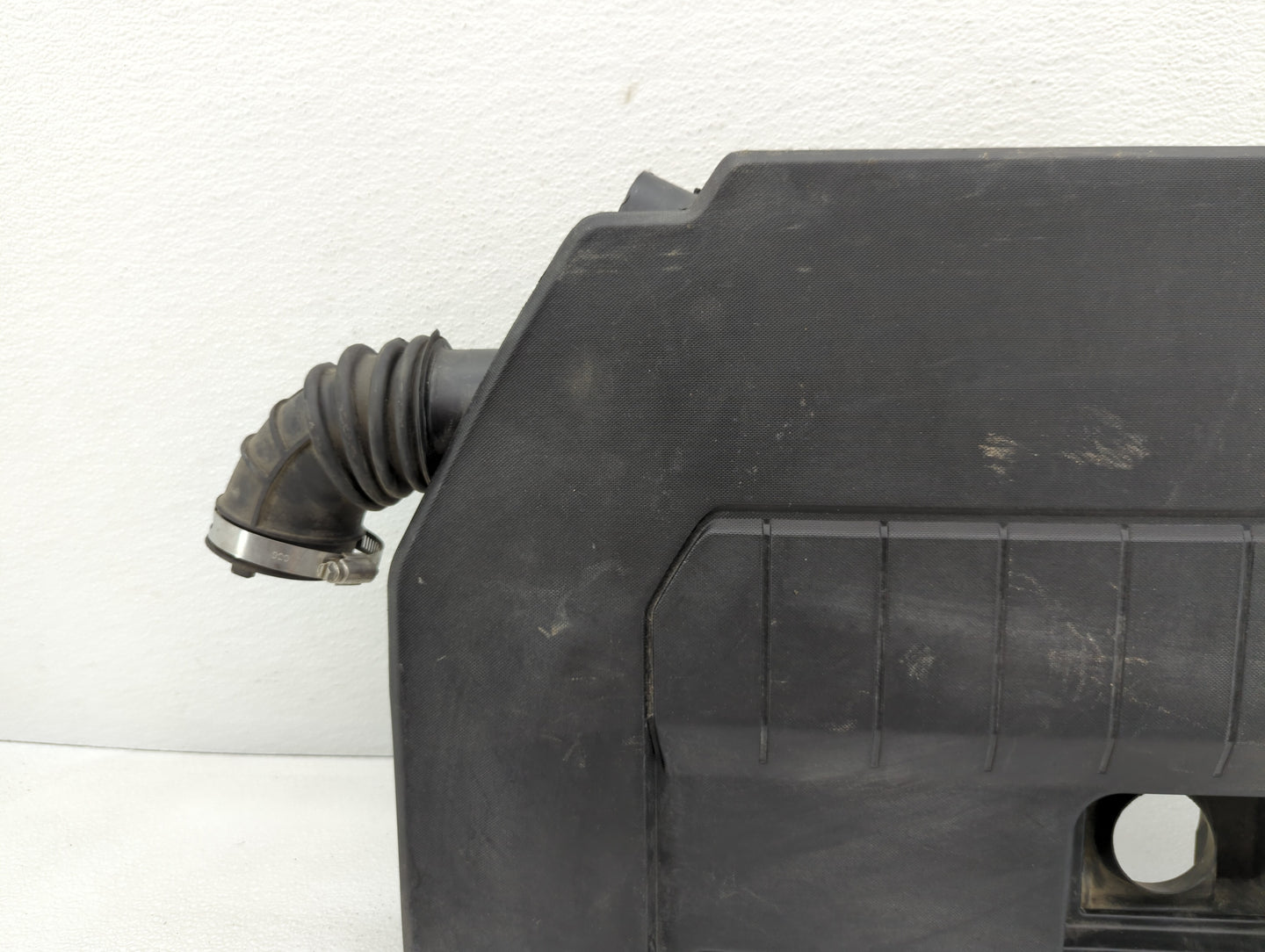 2015 Chevrolet Volt Engine Cover - Oemusedautoparts1.com