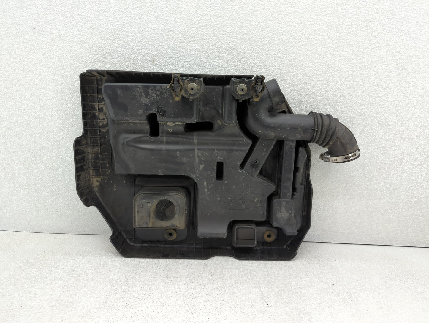 2015 Chevrolet Volt Engine Cover - Oemusedautoparts1.com