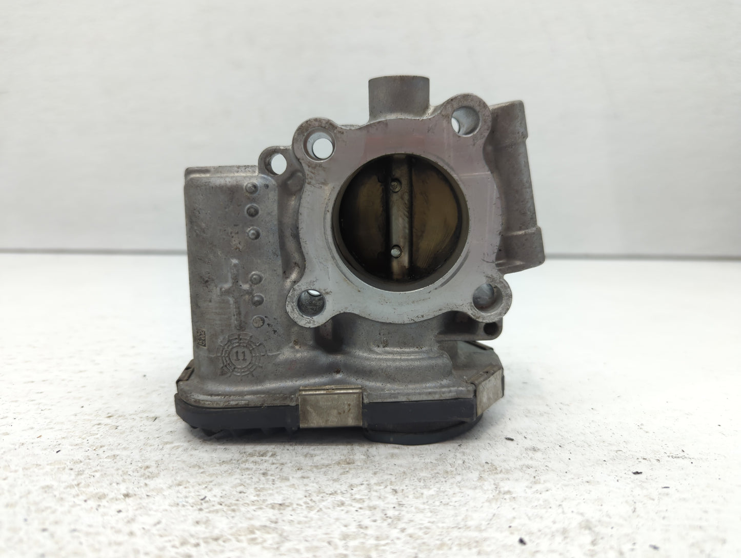 2011-2015 Chevrolet Volt Throttle Body P/N:55 562 270 55581682 Fits Fits 2011 2012 2013 2014 2015 2016 OEM Used Auto Parts -