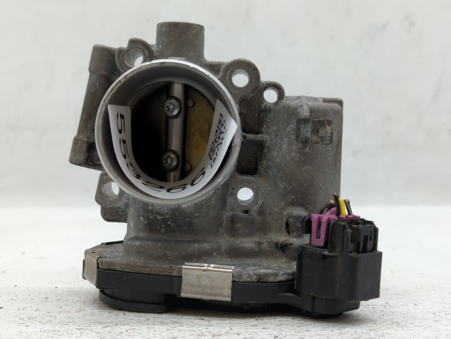 2011-2015 Chevrolet Volt Throttle Body P/N:55581682 Fits Fits 2011 2012 2013 2014 2015 2016 OEM Used Auto Parts - Oemusedaut