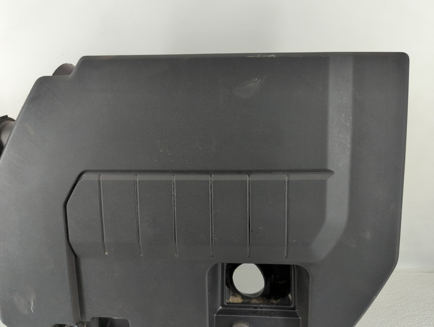 2015 Chevrolet Volt Engine Cover - Oemusedautoparts1.com