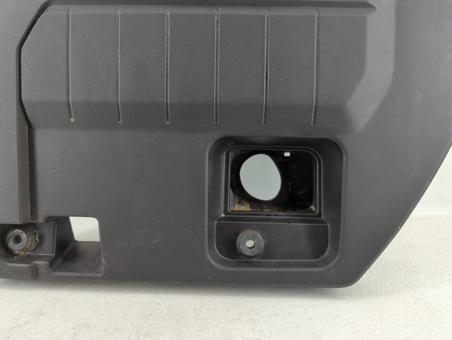 2015 Chevrolet Volt Engine Cover - Oemusedautoparts1.com