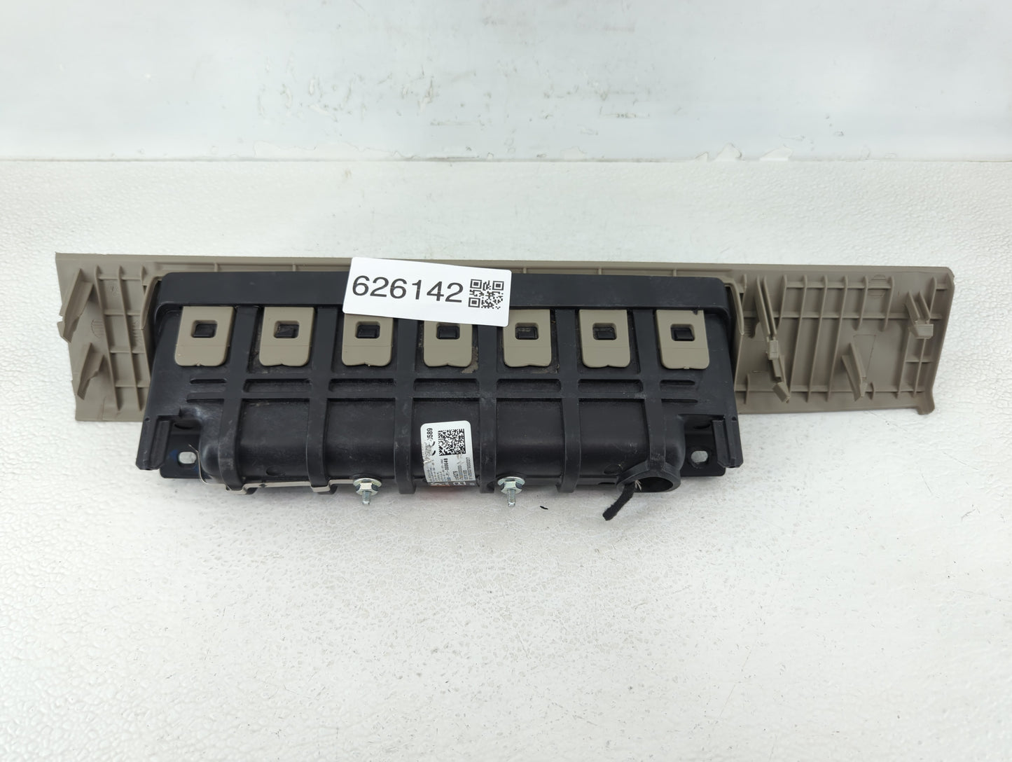 2011-2015 Chevrolet Volt Air Bag Driver Left Steering Wheel Mounted P/N:13393369 0589-P1-000648 Fits OEM Used Auto Parts - O