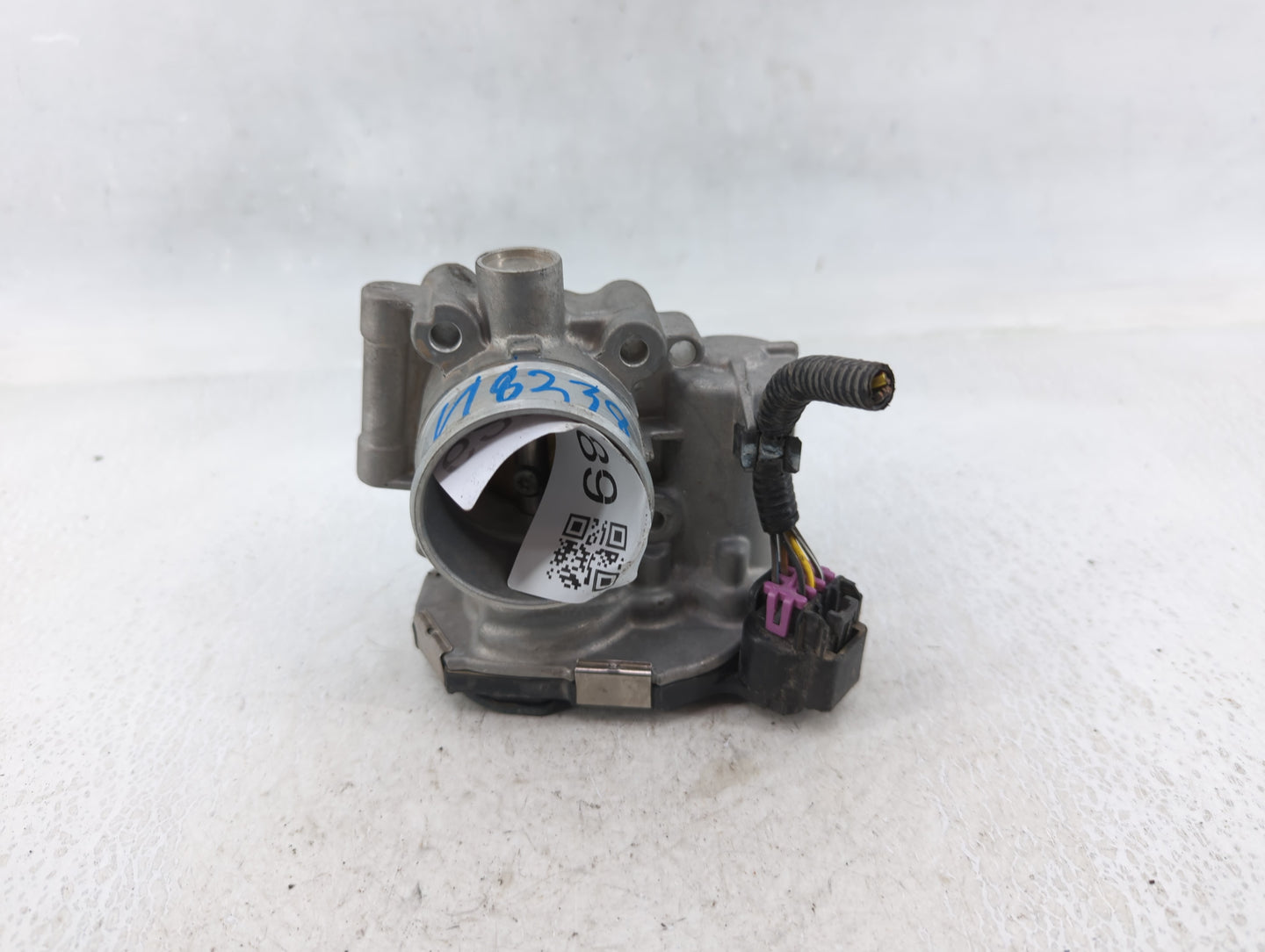 2011-2015 Chevrolet Volt Throttle Body P/N:0 280 750 579 55581682 Fits Fits 2011 2012 2013 2014 2015 2016 OEM Used Auto Part