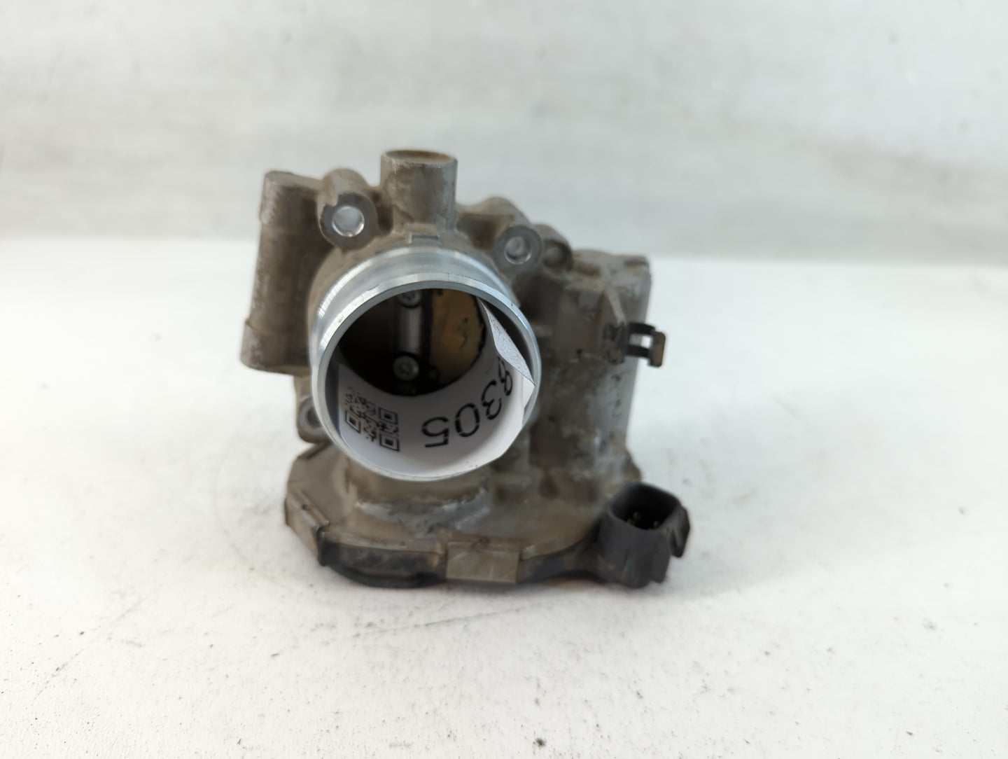 2011-2015 Chevrolet Volt Throttle Body P/N:55 562 270 55581682 Fits Fits 2011 2012 2013 2014 2015 2016 OEM Used Auto Parts -