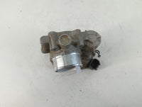 2011-2015 Chevrolet Volt Throttle Body P/N:55 562 270 55581682 Fits Fits 2011 2012 2013 2014 2015 2016 OEM Used Auto Parts -