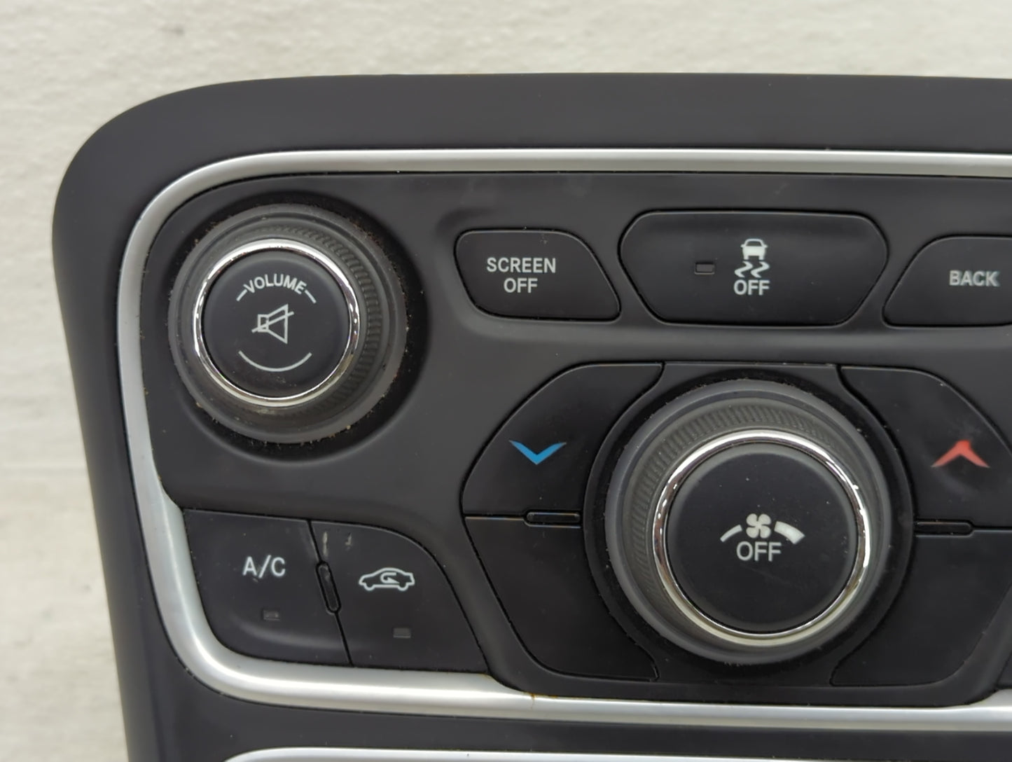 2015 Chrysler 200 Climate Control Module Temperature AC/Heater Replacement P/N:05091529AD Fits OEM Used Auto Parts - Oemused