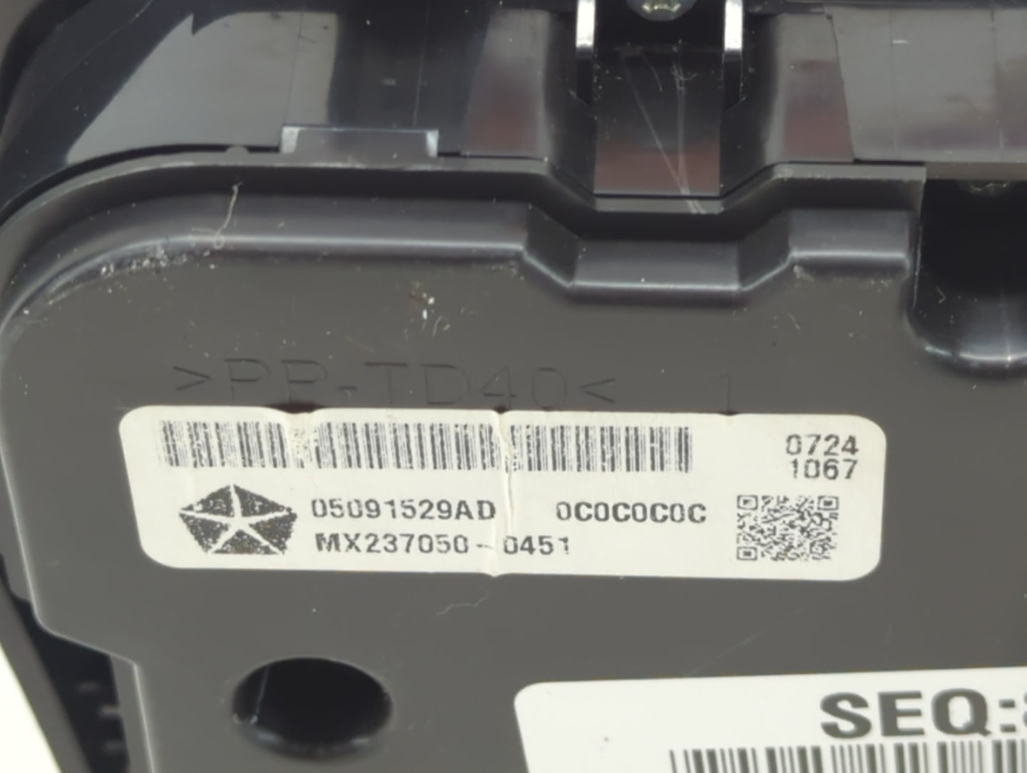 2015 Chrysler 200 Climate Control Module Temperature AC/Heater Replacement P/N:05091529AD Fits OEM Used Auto Parts - Oemused