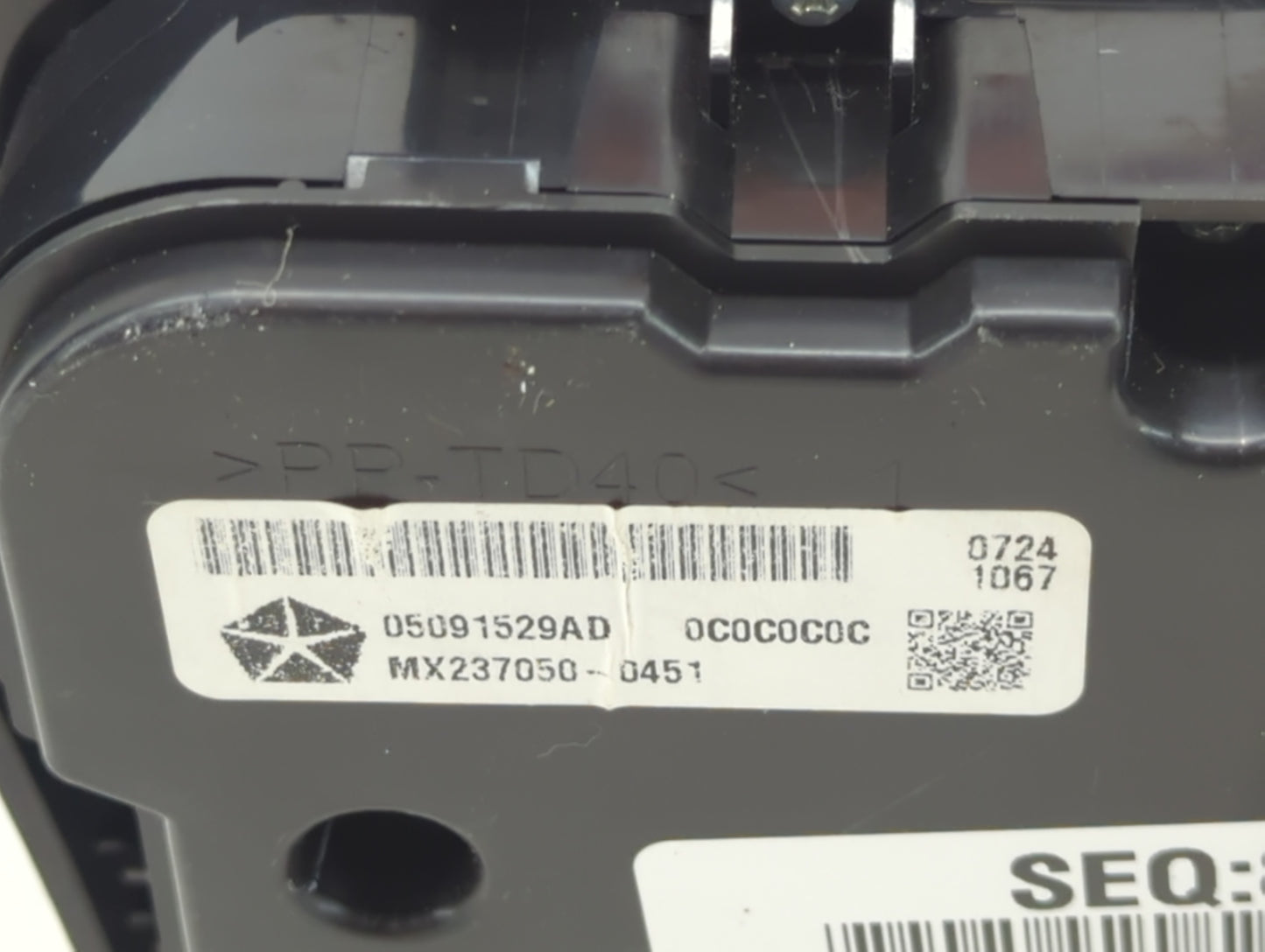 2015 Chrysler 200 Climate Control Module Temperature AC/Heater Replacement P/N:05091529AD Fits OEM Used Auto Parts - Oemused