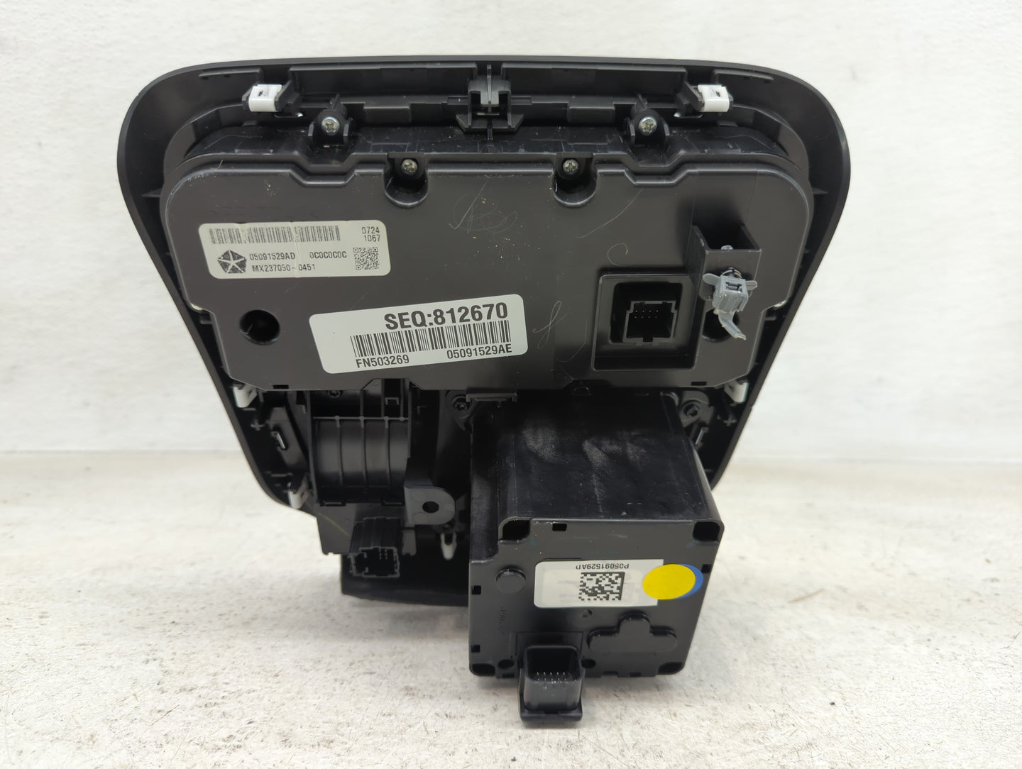 2015 Chrysler 200 Climate Control Module Temperature AC/Heater Replacement P/N:05091529AD Fits OEM Used Auto Parts - Oemused