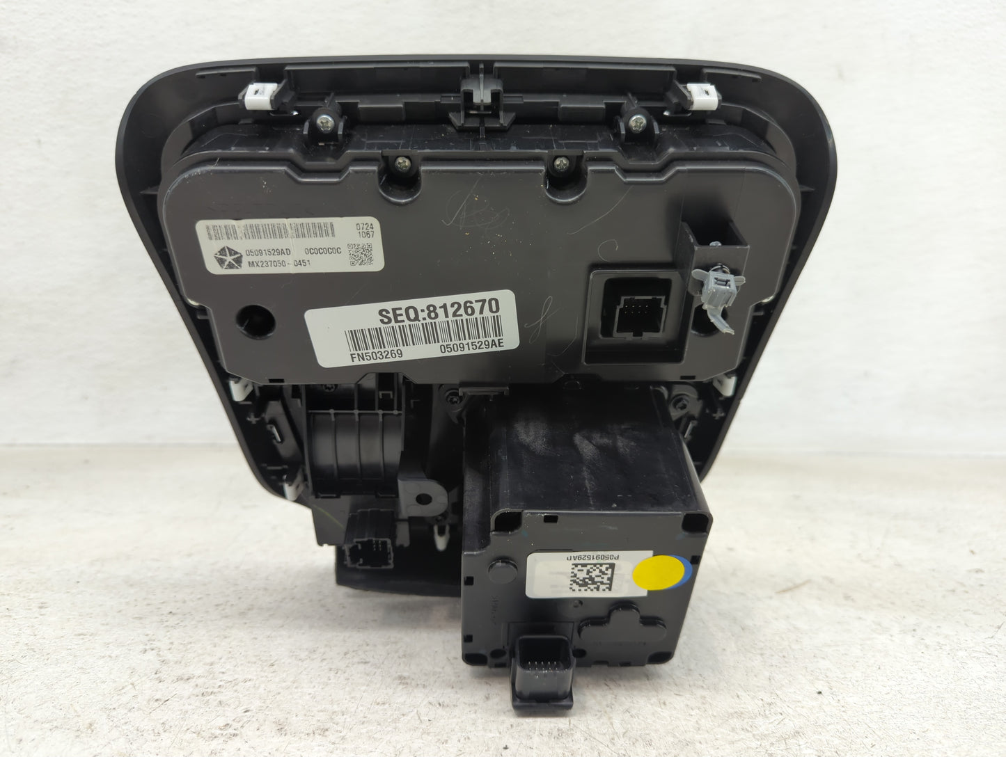 2015 Chrysler 200 Climate Control Module Temperature AC/Heater Replacement P/N:05091529AD Fits OEM Used Auto Parts - Oemused