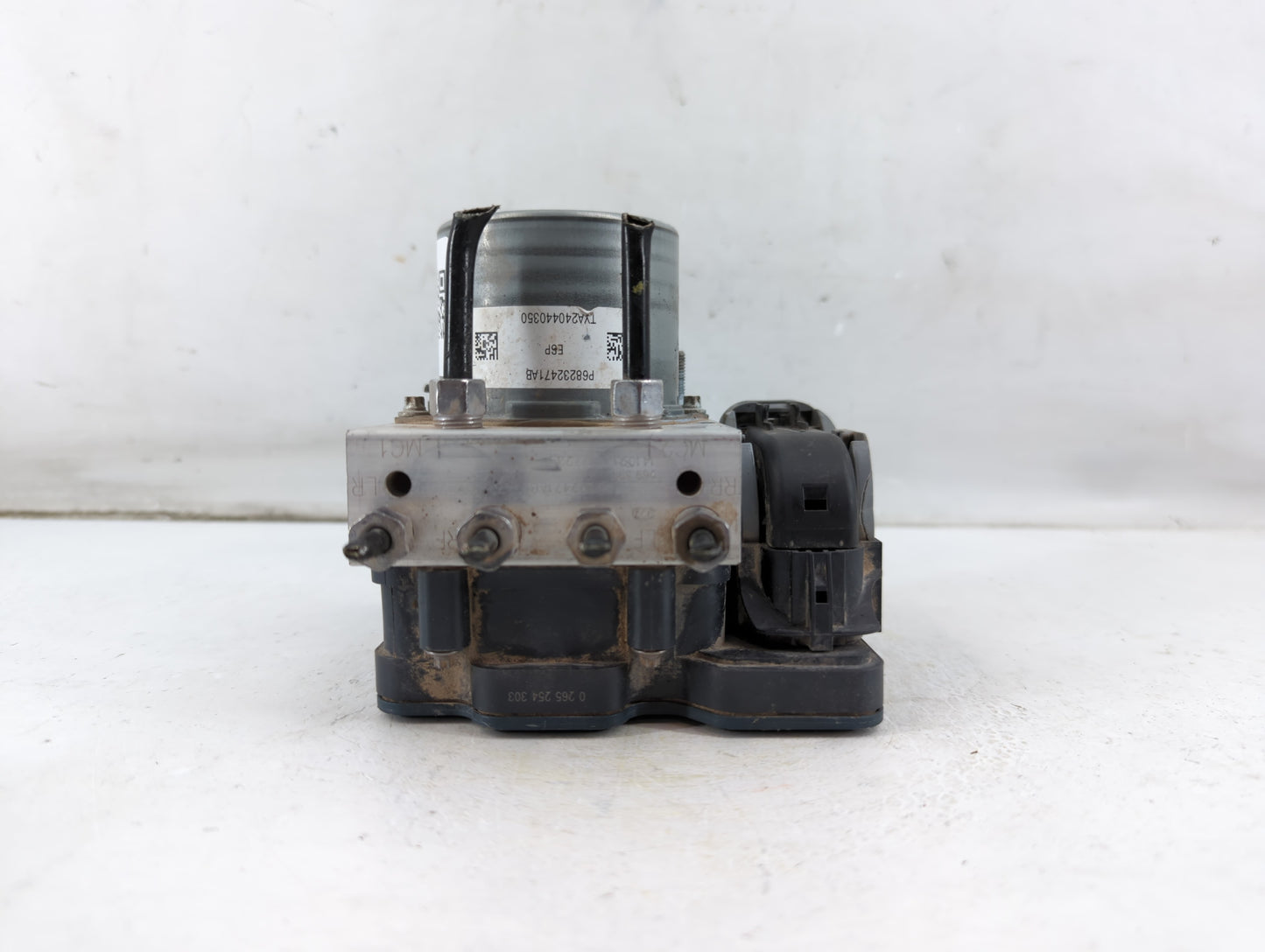 2015 Chrysler 200 ABS Pump Control Module Replacement P/N:68232471AB Fits OEM Used Auto Parts - Oemusedautoparts1.com