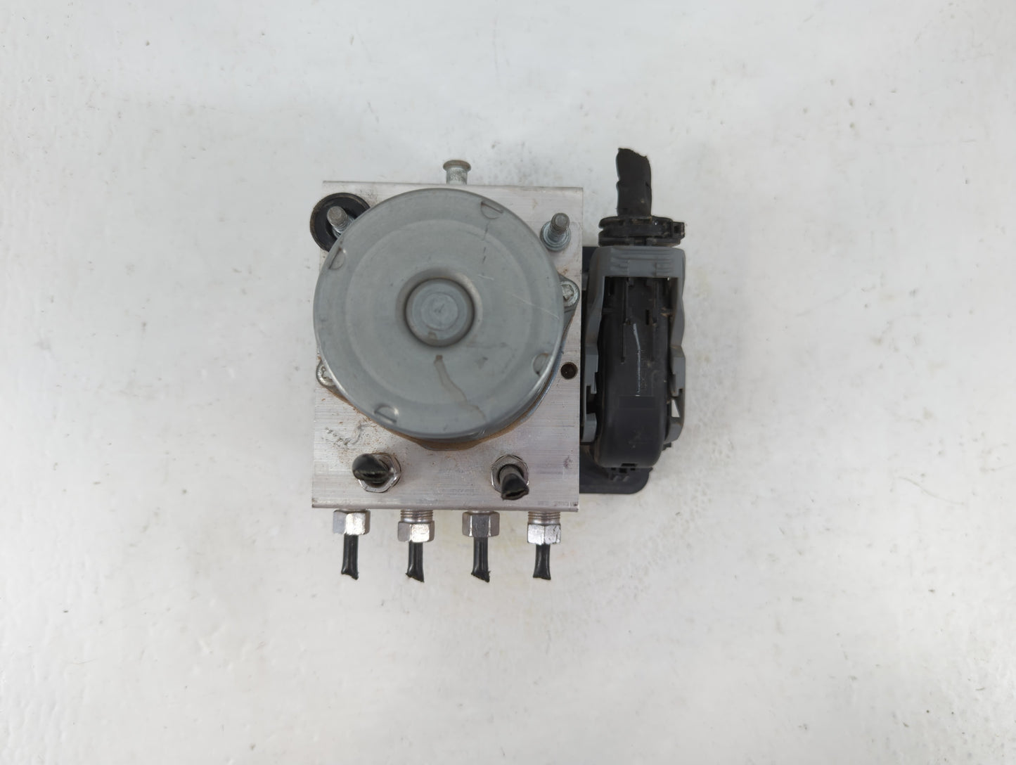 2015 Chrysler 200 ABS Pump Control Module Replacement P/N:68232471AB Fits OEM Used Auto Parts - Oemusedautoparts1.com