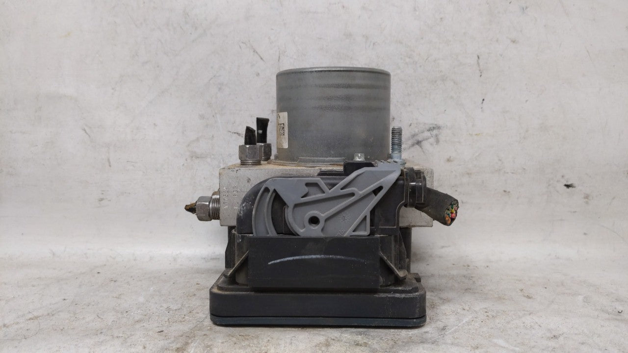 2015 Chrysler 200 ABS Pump Control Module Replacement P/N:04861661AB 04861661AA Fits OEM Used Auto Parts - Oemusedautoparts1