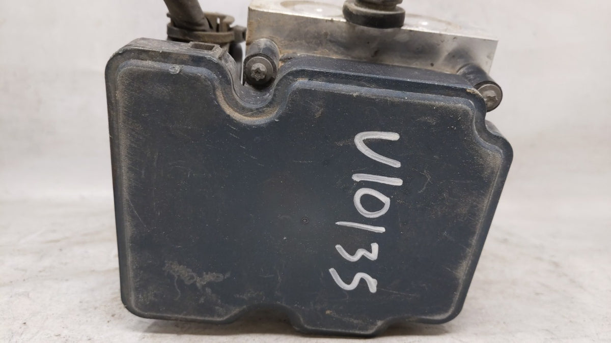 2015 Chrysler 200 Anti-Lock Brake ABS Pump Module Actuator OEM P/N:04861661AB 04861661AA Fits OEM Used Auto Parts - Oemuseda