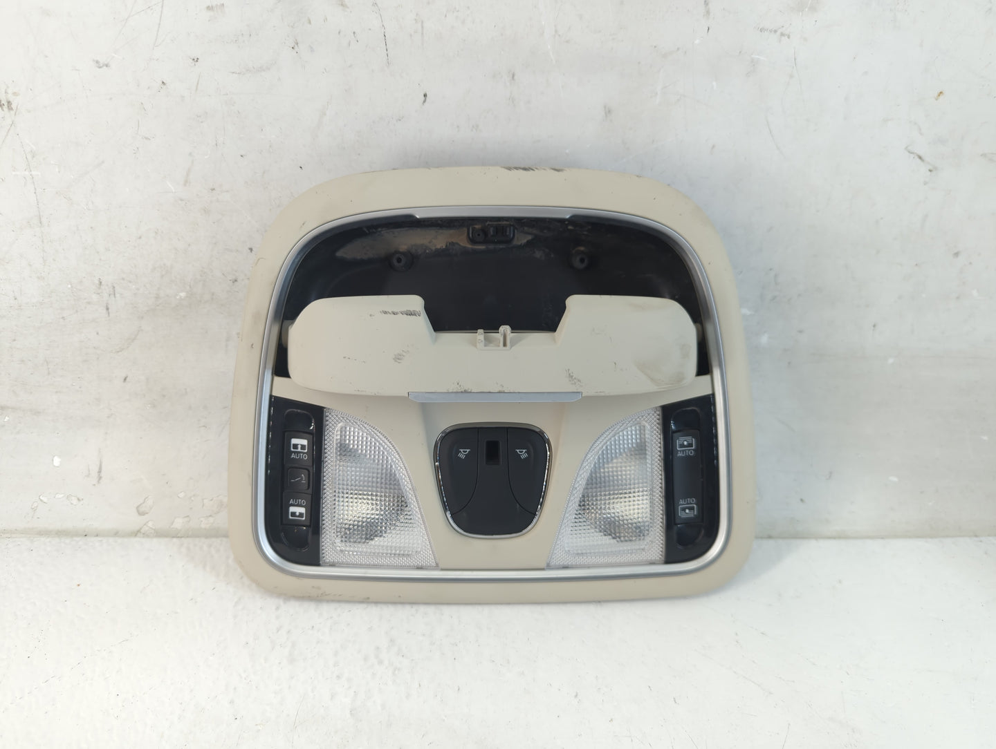 2015 Chrysler 200 Overhead Roof Console - Oemusedautoparts1.com
