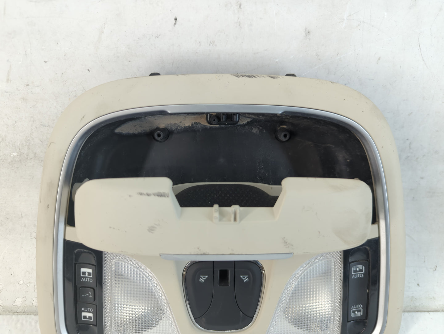 2015 Chrysler 200 Overhead Roof Console - Oemusedautoparts1.com