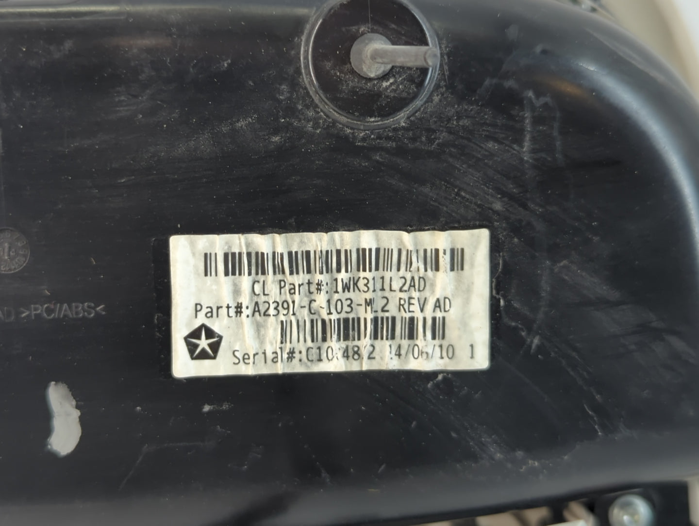 2015 Chrysler 200 Overhead Roof Console - Oemusedautoparts1.com