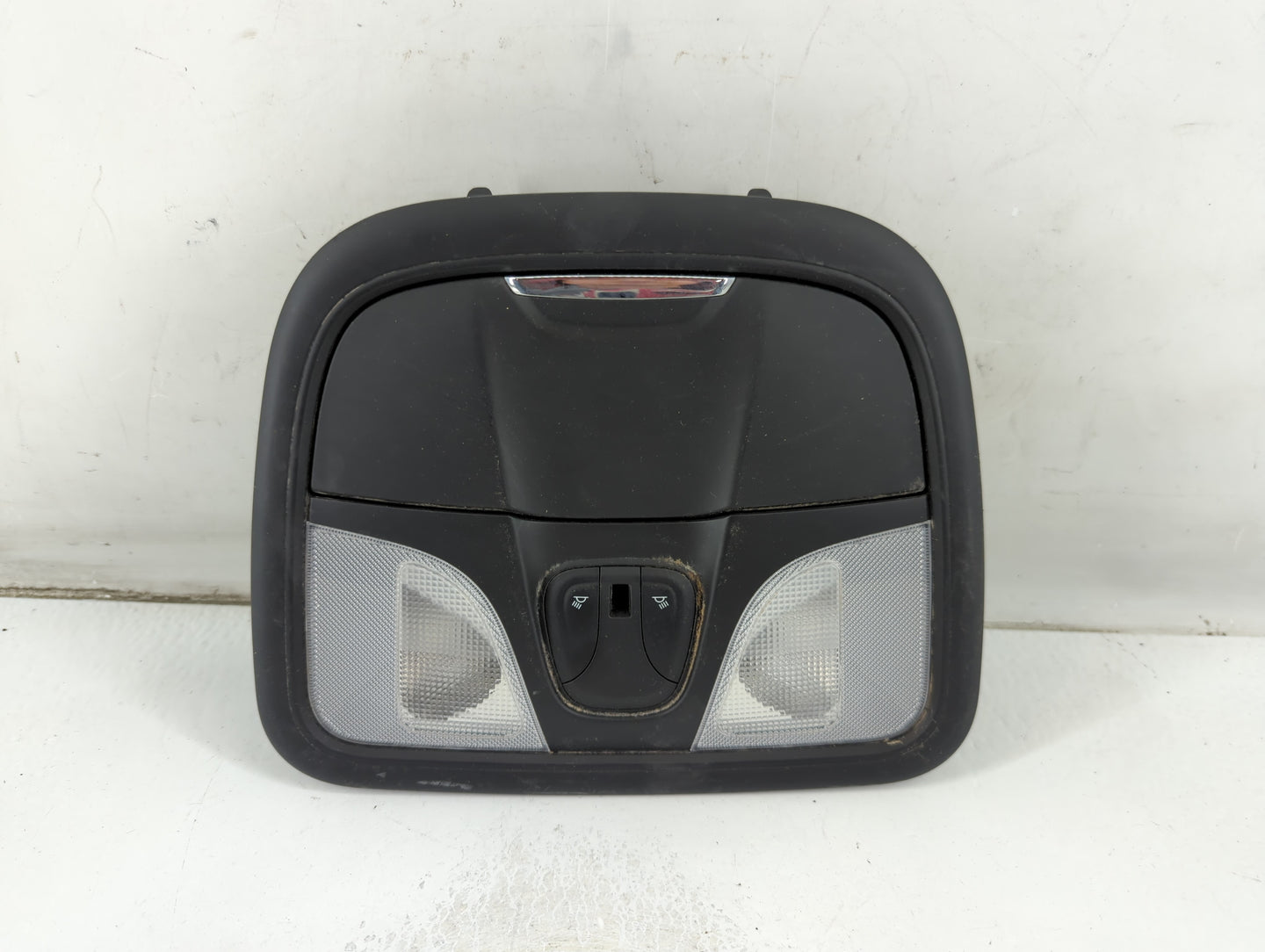 2015-2017 Chrysler 200 Overhead Roof Console 1047728 - Oemusedautoparts1.com