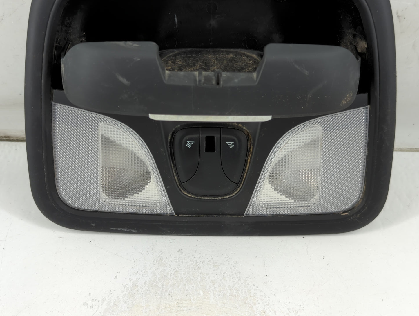 2015-2017 Chrysler 200 Overhead Roof Console 1047728 - Oemusedautoparts1.com