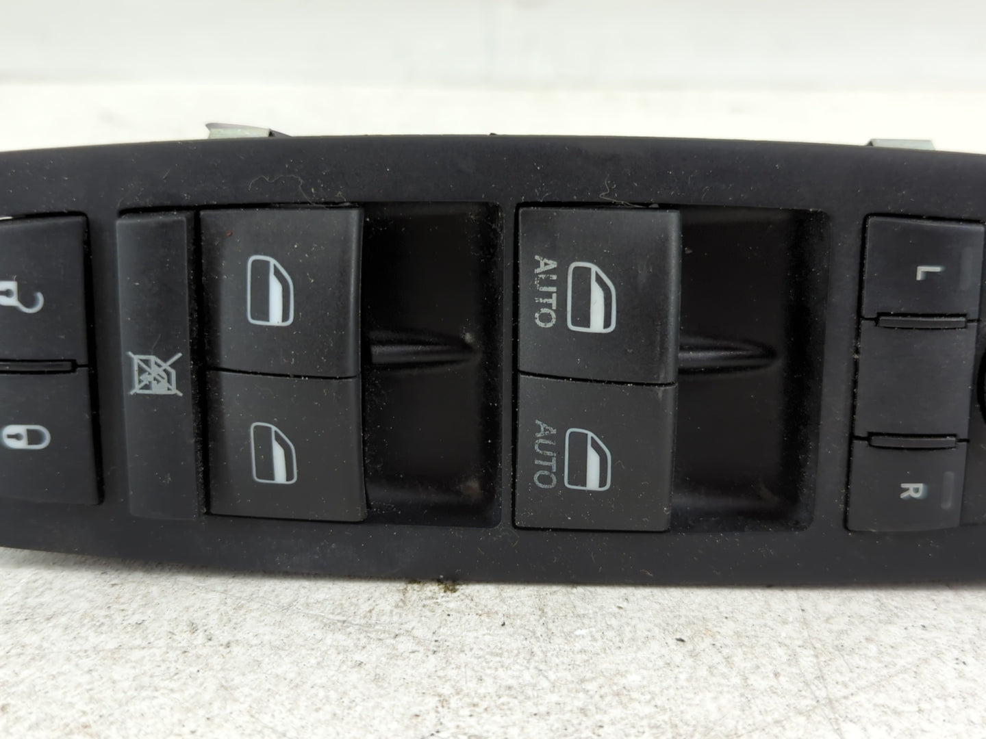 2015-2017 Chrysler 200 Master Power Window Switch Replacement Driver Side Left P/N:68231805AA Fits Fits 2013 2014 2015 2016 