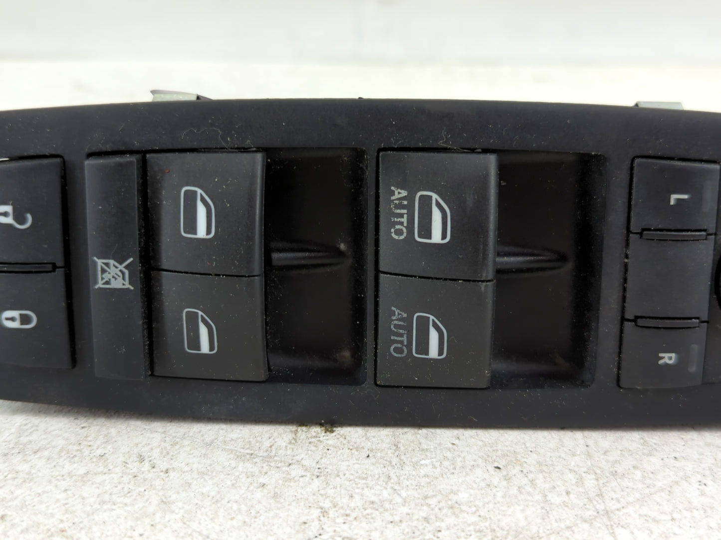 2015-2017 Chrysler 200 Master Power Window Switch Replacement Driver Side Left P/N:68231805AA Fits Fits 2013 2014 2015 2016 