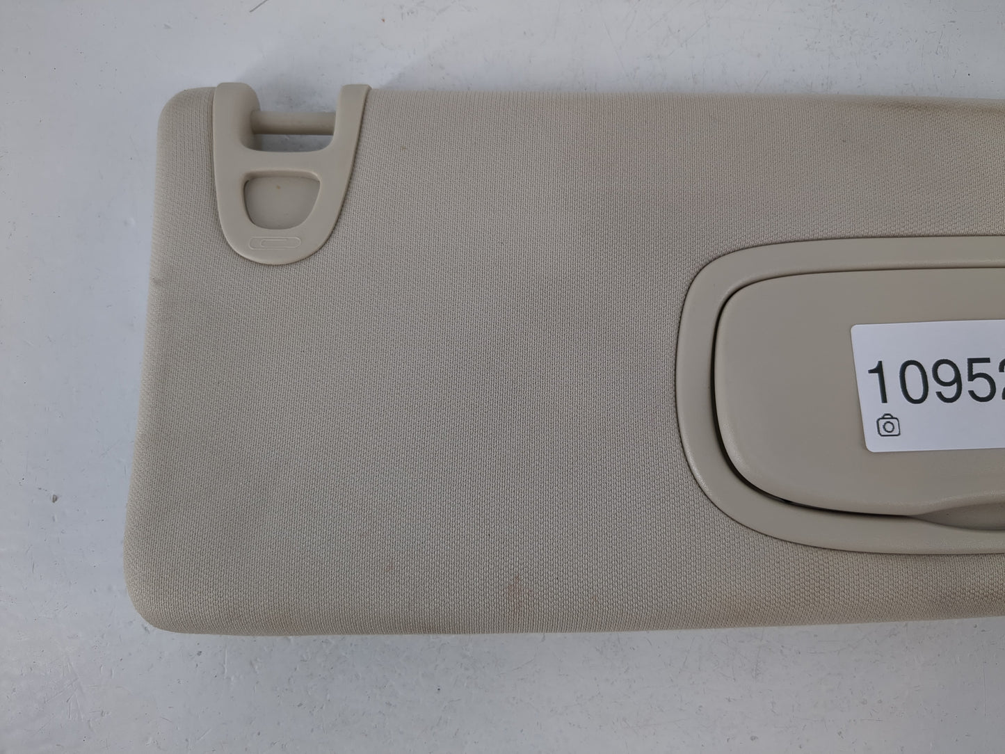 2015 Chrysler 200 Sun Visor Shade Replacement Passenger Right Mirror Fits OEM Used Auto Parts - Oemusedautoparts1.com