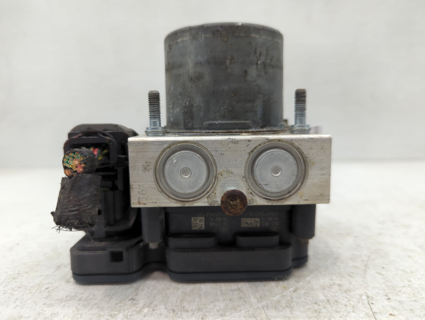 2015 Chrysler 200 ABS Pump Control Module Replacement P/N:68232471AB Fits OEM Used Auto Parts - Oemusedautoparts1.com