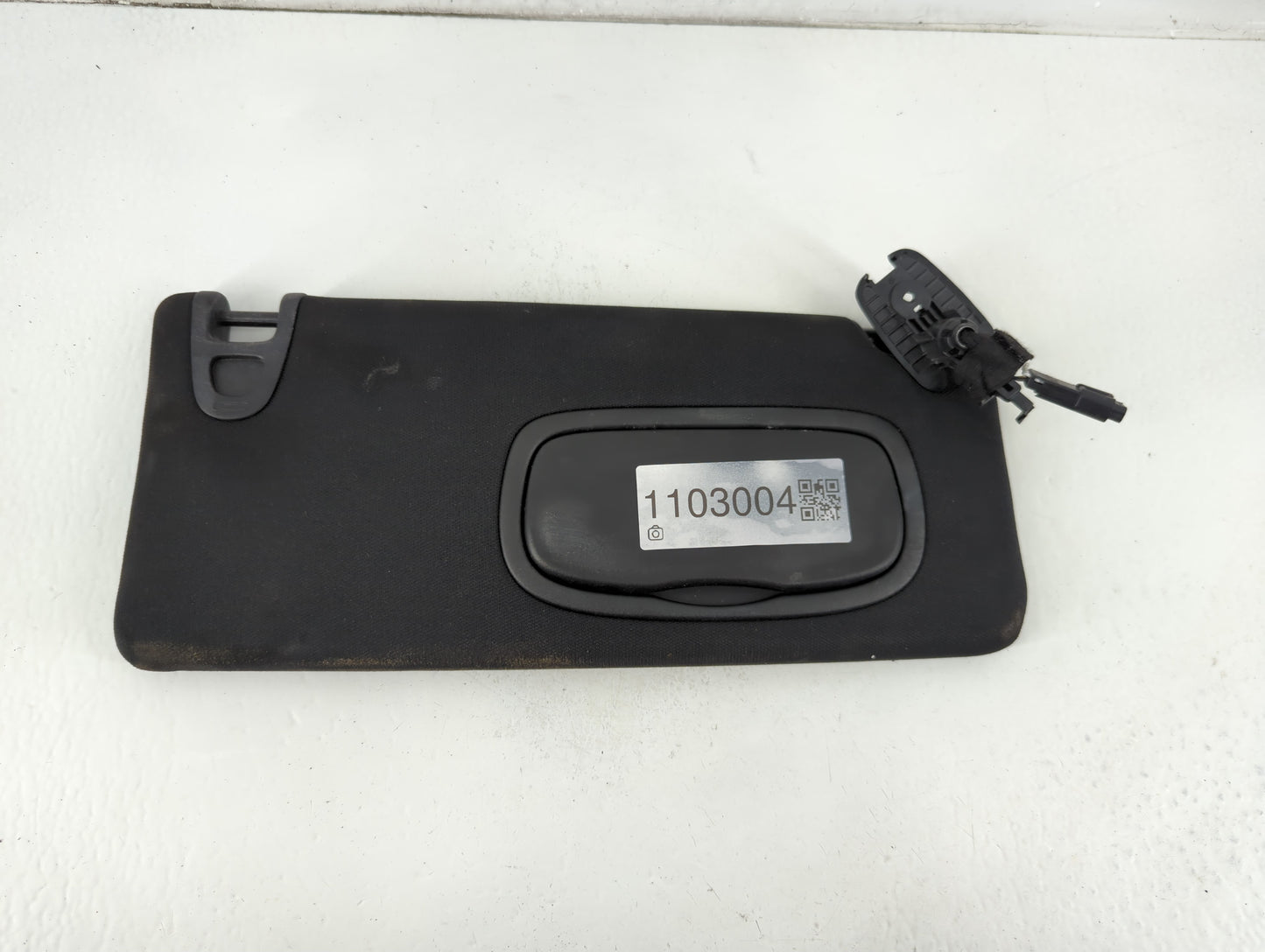 2015 Chrysler 200 Sun Visor Shade Replacement Passenger Right Mirror Fits OEM Used Auto Parts - Oemusedautoparts1.com