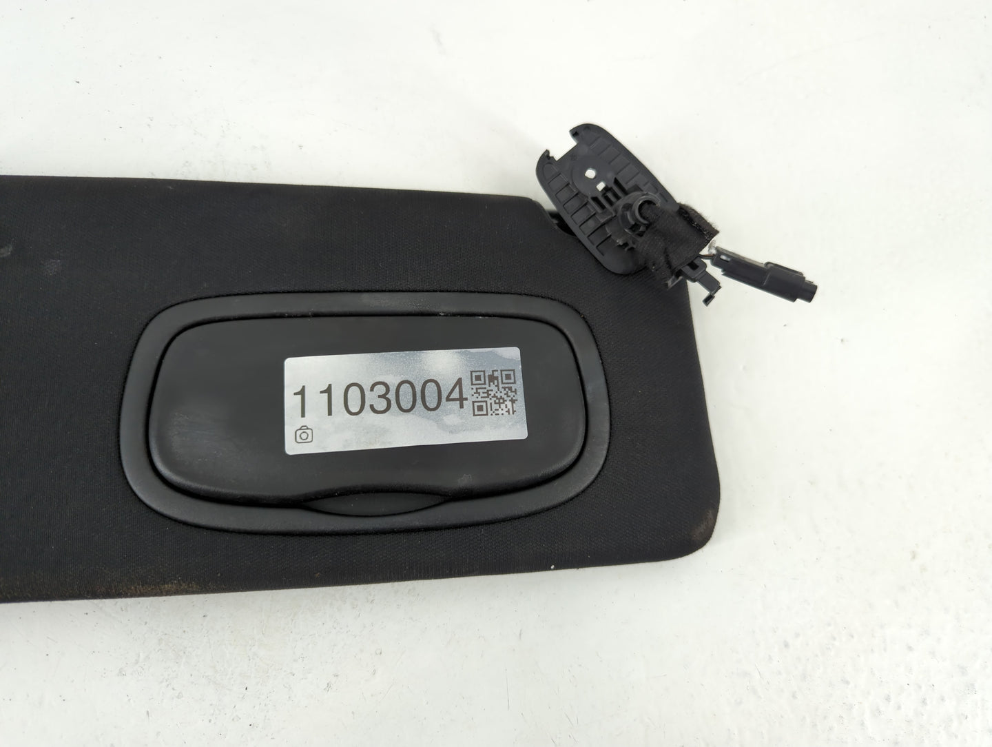2015 Chrysler 200 Sun Visor Shade Replacement Passenger Right Mirror Fits OEM Used Auto Parts - Oemusedautoparts1.com