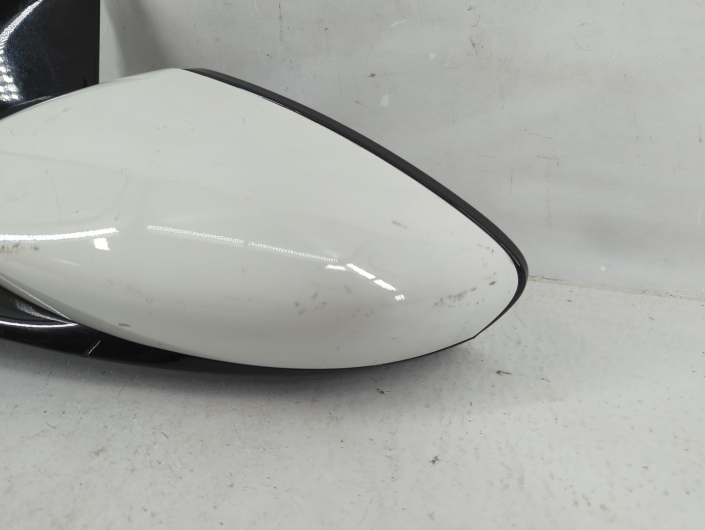 2015-2017 Chrysler 200 Driver Side View Mirror - Left Door Mirror OEM Used - Oemusedautoparts1.com