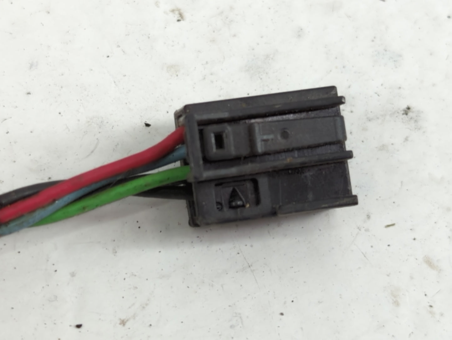 2015-2017 Chrysler 200 Driver Side View Mirror - Left Door Mirror OEM Used - Oemusedautoparts1.com