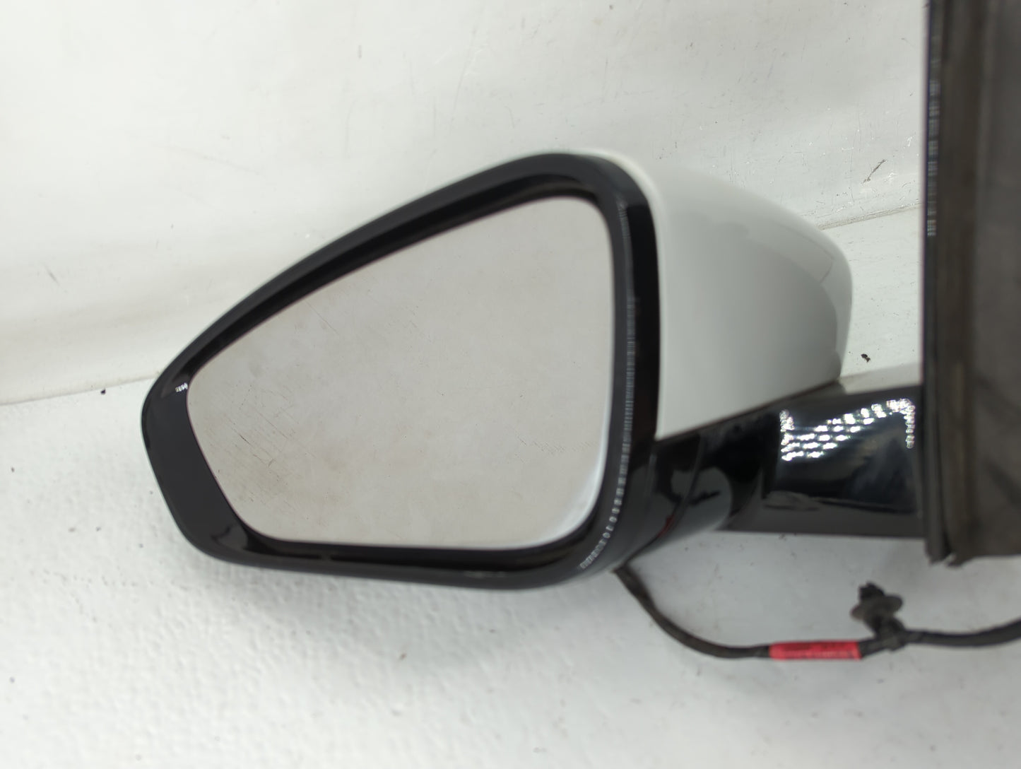 2015-2017 Chrysler 200 Driver Side View Mirror - Left Door Mirror OEM Used - Oemusedautoparts1.com