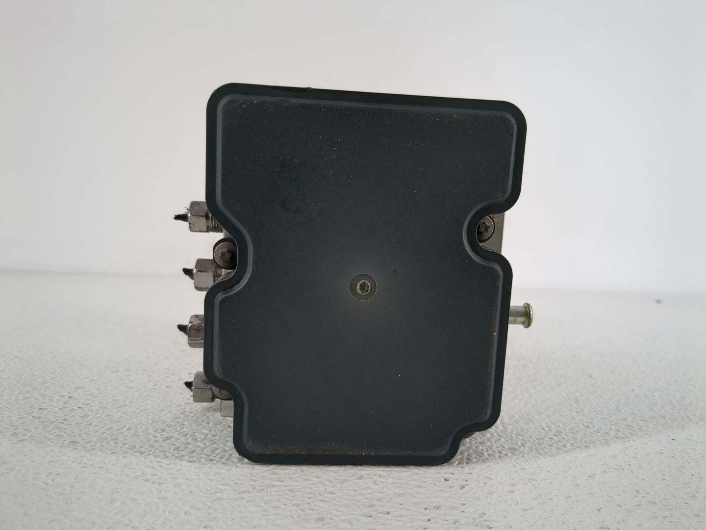 2015 Chrysler 200 ABS Pump Control Module Replacement P/N:P68232470AB Fits OEM Used Auto Parts - Oemusedautoparts1.com