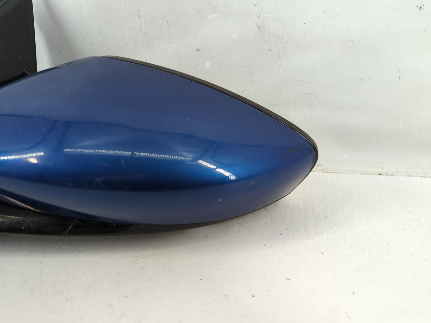 2015-2017 Chrysler 200 Driver Side View Mirror - Left Door Mirror OEM Used - Oemusedautoparts1.com