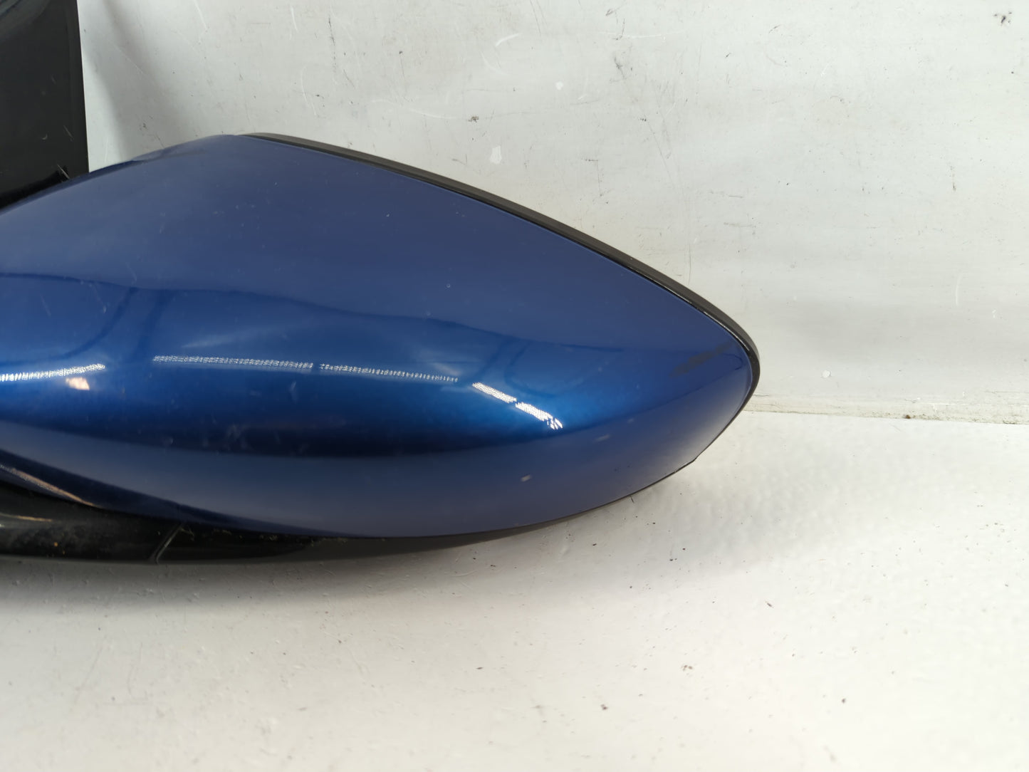 2015-2017 Chrysler 200 Driver Side View Mirror - Left Door Mirror OEM Used - Oemusedautoparts1.com