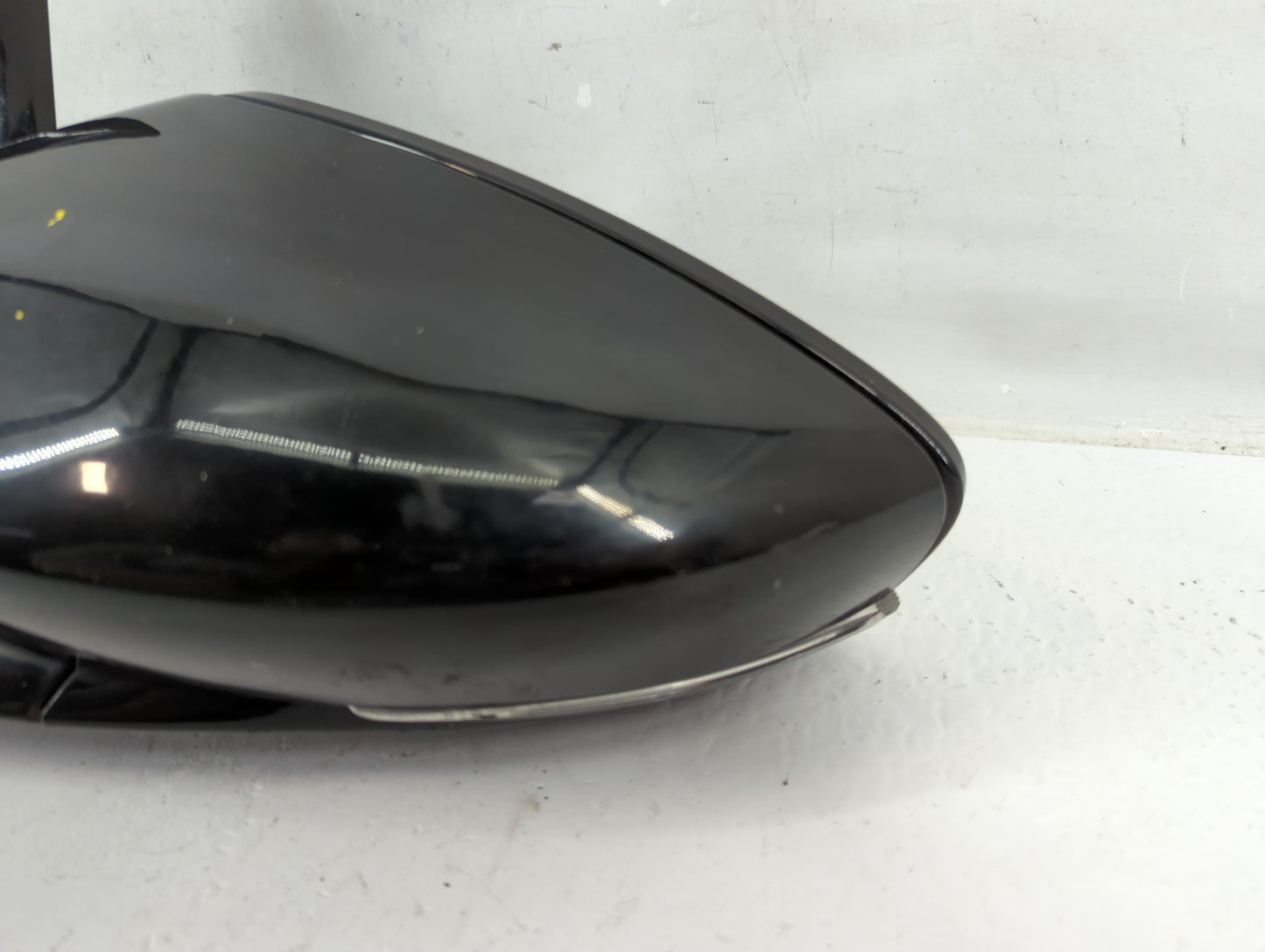 2015-2017 Chrysler 200 Passenger Side View Mirror - Right Door Mirror OEM Used - Oemusedautoparts1.com