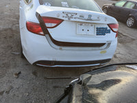 2015-2017 Chrysler 200 Rear Bumper Assembly Oem - Oemusedautoparts1.com