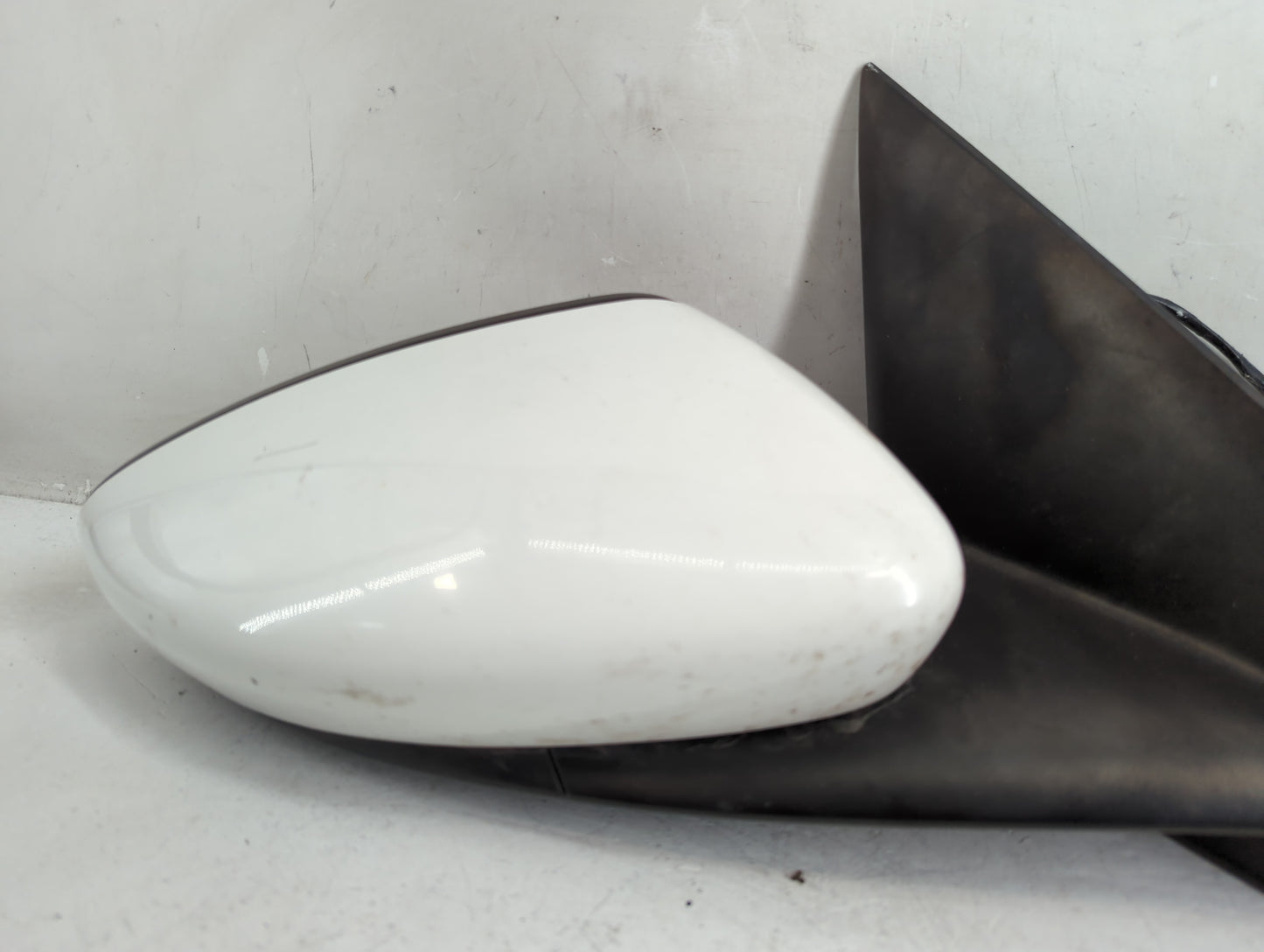 2015-2017 Chrysler 200 Passenger Side View Mirror - Right Door Mirror OEM Used - Oemusedautoparts1.com