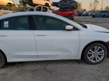 2015-2017 Chrysler 200 Passenger Front Door Oem - Oemusedautoparts1.com
