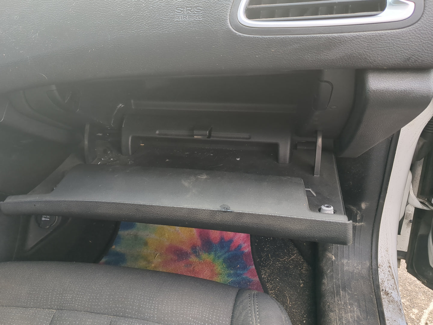 2015 Chrysler 200 Passenger Glove Box Door Storage Compartment 1174215 - Oemusedautoparts1.com