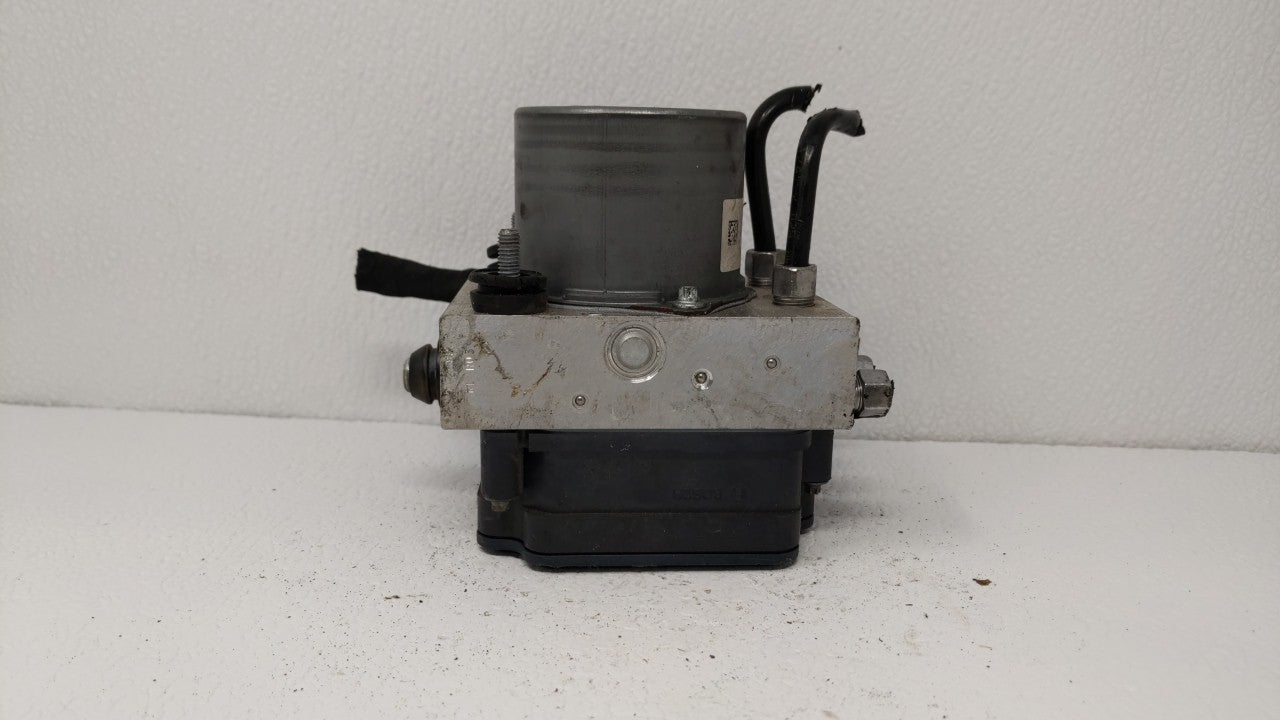 2015 Chrysler 200 ABS Pump Control Module Replacement P/N:04861661AB 04861661AA, 68232470AB Fits OEM Used Auto Parts - Oemus