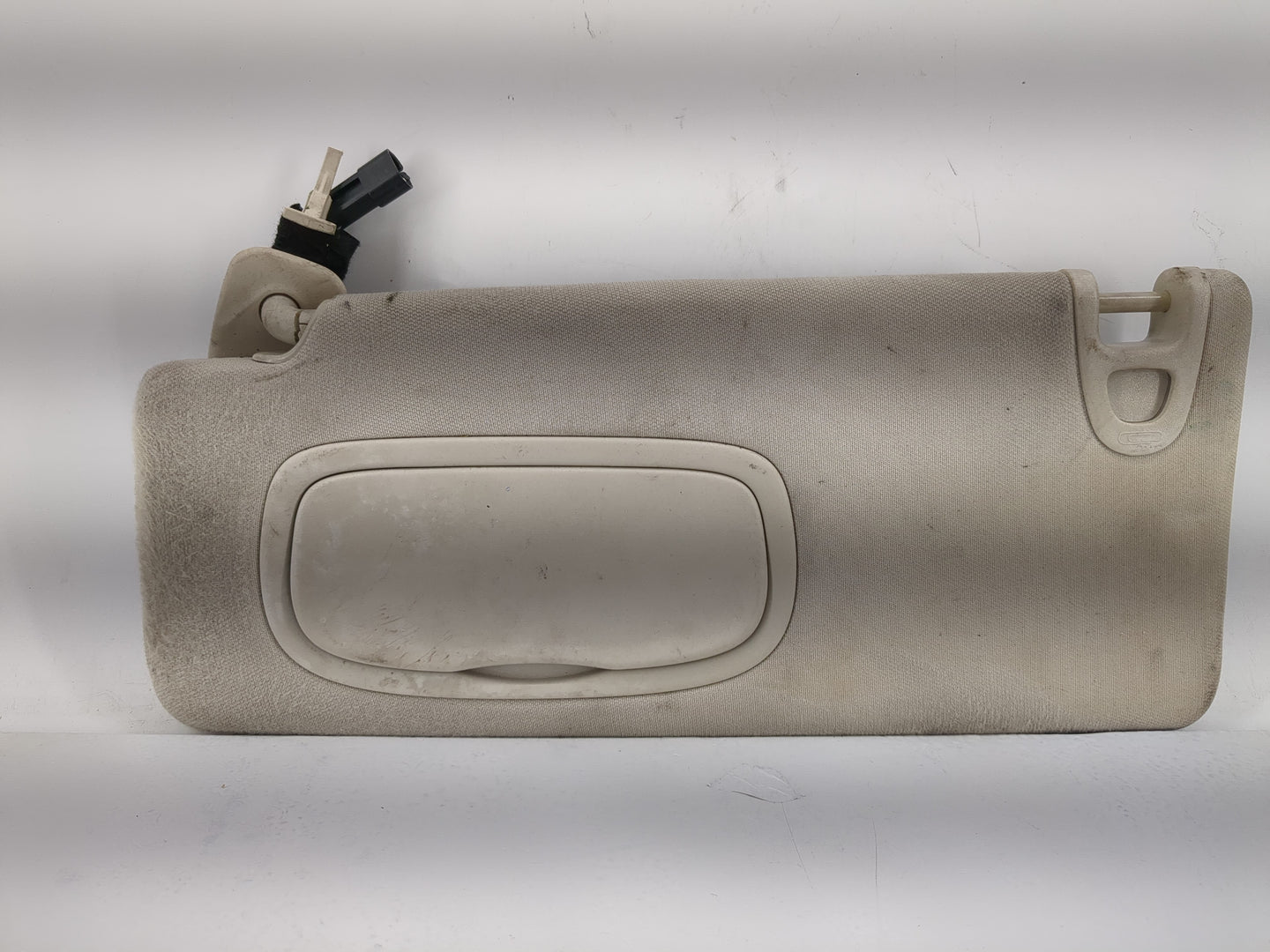 2015 Chrysler 200 Sun Visor Shade Replacement Driver Left Mirror Fits OEM Used Auto Parts - Oemusedautoparts1.com