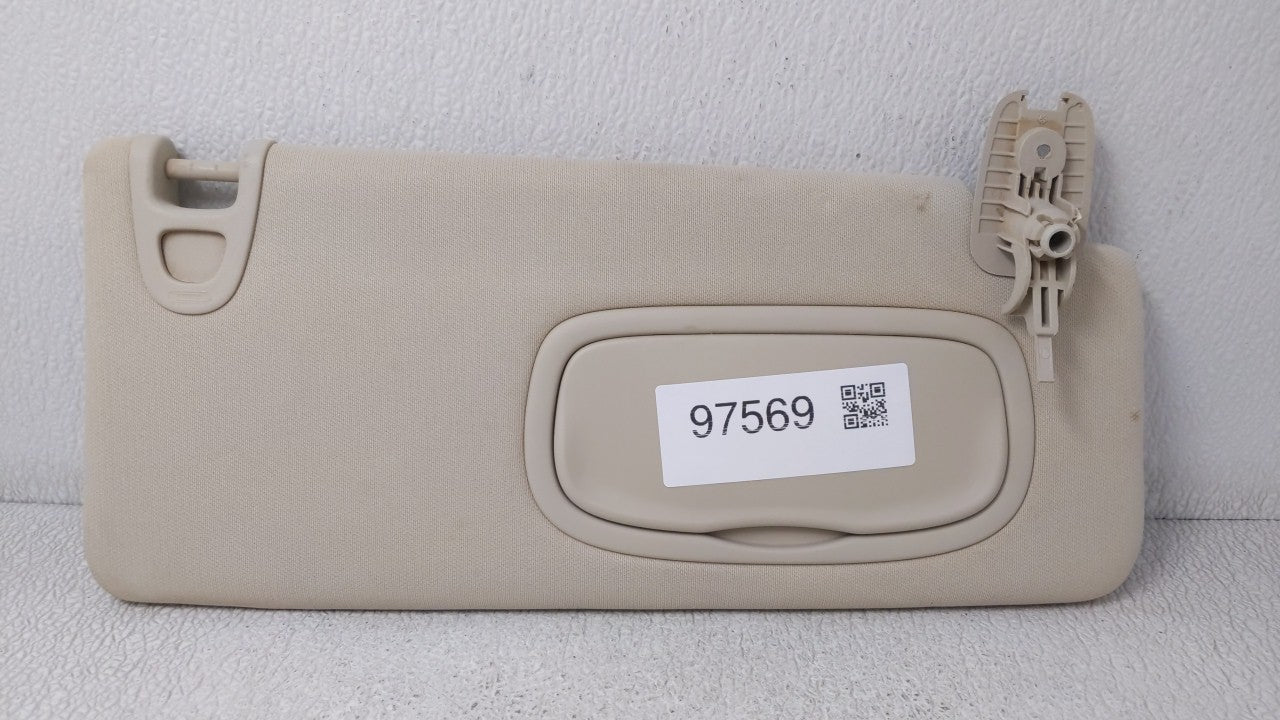 2015 Chrysler 200 Sun Visor Shade Replacement Passenger Right Mirror Fits OEM Used Auto Parts - Oemusedautoparts1.com